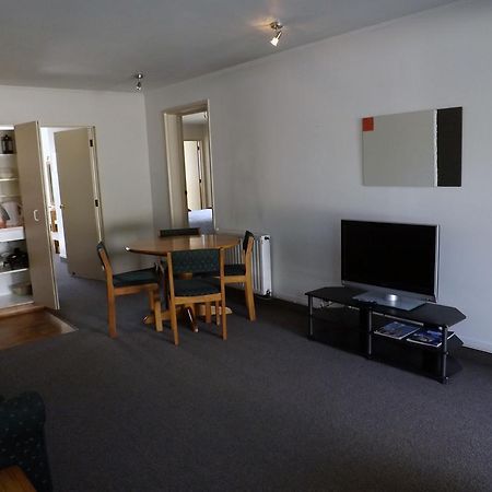 Karaka Tree Motel Taupo Bagian luar foto