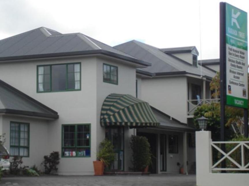 Karaka Tree Motel Taupo Bagian luar foto