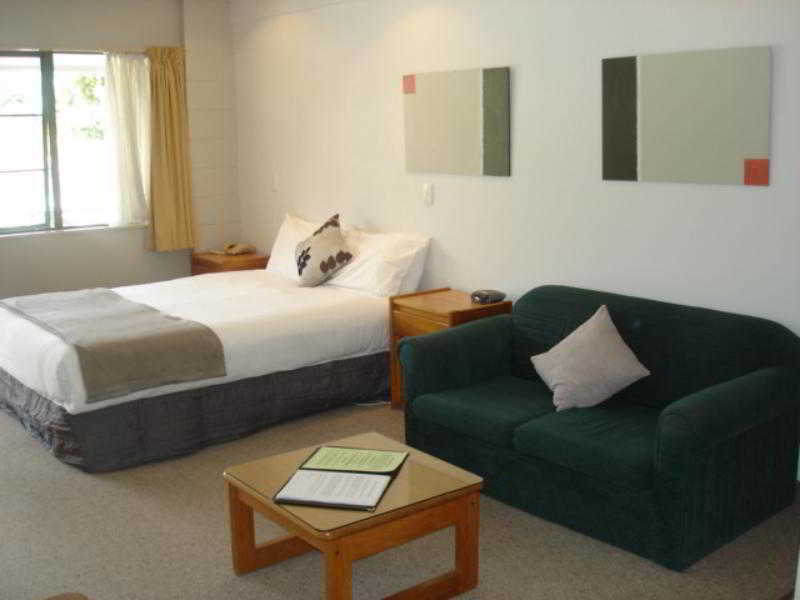 Karaka Tree Motel Taupo Bagian luar foto